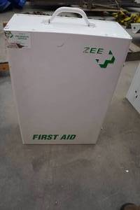 lot 16 image: Zee Medical Service Large Metal First Aid Box