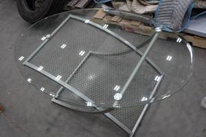 lot 32 image: Metal Frame Glass Top Coffee Table