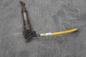 lot 102 image: Michigan Pneumatic Air Chipping Hammer