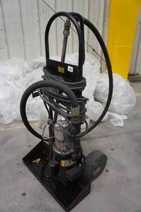 lot 84 image: Portable Hydraulic Pump