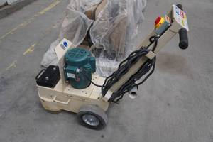 lot 76 image: Edco SEC-HD-1.5L Single Disc 1.5 HP Electric Floor Grinder