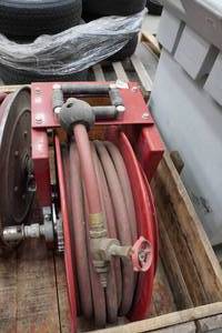 lot 57 image: Reelcraft D9399-OLPBW 34 x 100 Ultimate Duty Hose Reel with Hose