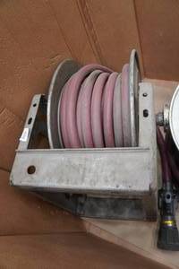 lot 61 image: Industrial Hose Reel with Hose and Nozzle