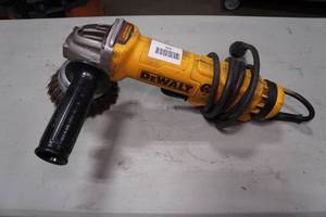 lot 122 image: DeWalt DWE43114 5 Angle Grinder