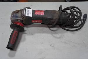 lot 129 image: Metabo 4 Angle Grinder