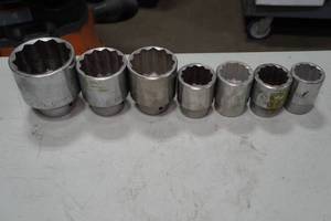 lot 170 image: 34 Drive Sockets - 1-18 - 2-14