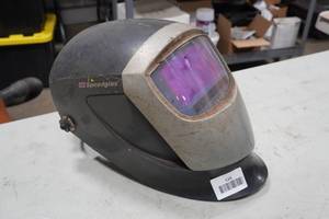 lot 133 image: Speedglas 9002X Auto Darkening Welding Helmet
