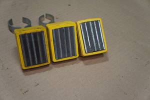 lot 210 image: 3 Magnetic Small Tool Holders