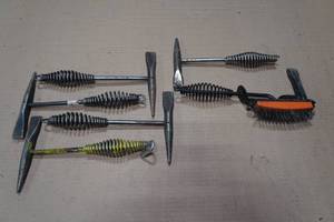 lot 198 image: Welding Hammers and Brush