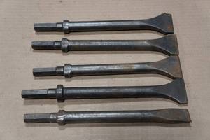 lot 191 image: Assorted Hex Shank Air Hammer Chipping Bits