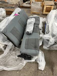 lot 139 image: Rear Bench Seat from 2015 Ford F-450