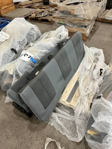 lot 140 image: Rear Bench Seat from 2014 Ford F-450