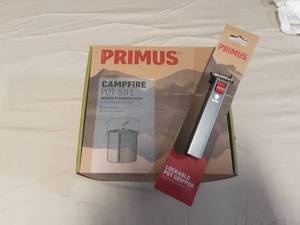 Campfire Pot and Lockable Pot Gripper