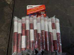 12 Emergency Flares
