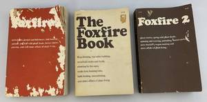 lot 48 image: 1970s Foxfire Soft Cover Books (1 Has ad Cover)