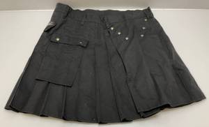 lot 72 image: Vintage Utility Kilt Size 44 Black