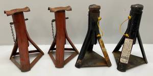 lot 81 image: Two Sets Of Steel Jack Stands