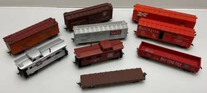 lot 198 image: Misc. Vintage HO Scale Train Cars