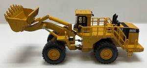 lot 126 image: Vintage 150 Scale Norscot Group Inc. Die-Cast 992G Wheel Loader