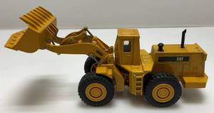 lot 130 image: Vintage 150 Ertl  Die-Cast Cat 998D Wheel Loader
