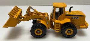 lot 148 image: Vintage Ertl Brand 150 Scale  Die-Cast  JOHN DEERE Wheel Loader