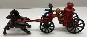 lot 166 image: Vintage Cast Iron Horse Drawn Fire Carriage 9 Long
