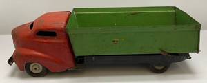 lot 168 image: 1940s Wyandotte Metal Dump Truck 21L x 6 14T x 7W