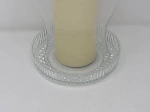 2 Vintage 12 glass Hurricane lamps with glass base and 2 vintage 8 glass Hurricane Shades without bases group