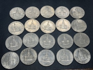 20 Bicentennial 50 Cent Pieces