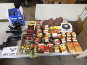 lot 32 image: Sander and Sanding Items