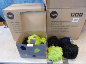 lot 87 image: 8 Boxes of Freeman XL Shower Sponges