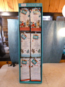 lot 89 image: Pioneer Woman Holiday Edition Kitchen Towels