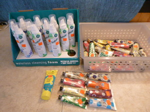 lot 128 image: Health and Beauty Items