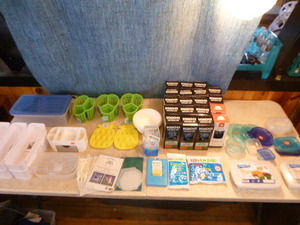 lot 131 image: Kitchen Items