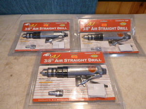 lot 153 image: 3 AJ Pneumatic Tools 38 Air Straight Drills