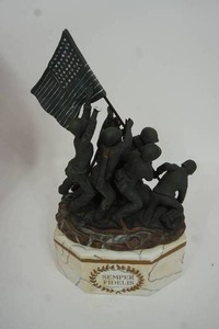 lot 6 image: SEMPER FIDELIS 1983 McCormick IWO JIMA US MARINES CORPS DECANTER US Flag USMC...