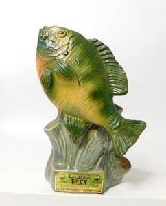 lot 36 image: Collectible Vintage 1974 Jim Beam 10-Inch Whiskey Decanter Bluegill Trophy Fish National Fresh Water HOF Hayward WI