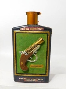 lot 39 image: RARE 1960s Ezra Brooks Whiskey Gun Series FlaskDecanter Derringer-1865...
