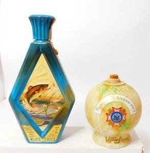 lot 46 image: Jim Beam Beams Choice Kentucky Straight Bourbon Whiskey Bottle Rainbow Trout Signed James Lockhart, McCormicks VFW Eighty-Fifth Anniversary 1889-1994 Whiskey Decanter BASE ONLY