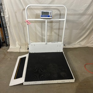 lot 30 image: WOW MSRP $3200 Befour SCAL41MC 32 x 34 Extra Deep Single Ramp Wheelchair Folding Digital Scale with Handrail - 1000 lbs. Capacity - Great Working Condition