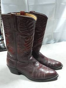 Pair Of Cowboy Boots With Shoe Stretchers Size 10