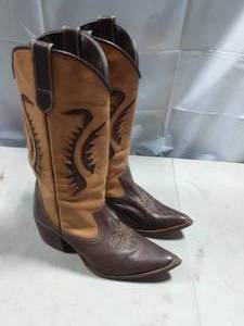 Pair Of Cowgirl Boots Size 39