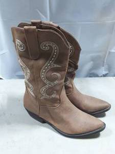 Pair Of Cowgirl Boots Size 9