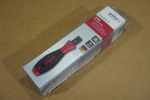lot 16 image: Wiha Torque Control Driver