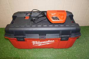 lot 61 image: Milwaukee Large Toolbox with 12v Battery Charger