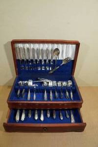 lot 68 image: Silver Plate Flatware in Wood Case