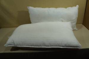 lot 138 image: 2 Utopia King Pillows 20x36