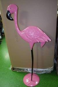 lot 201 image: 5 Metal Pink Flamingo Lawn Ornament