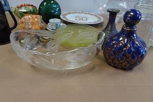 lot 247 image: Assorted Glassware -Bowls, Plates, Mugs, Jars