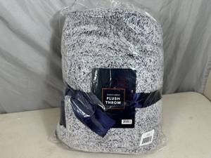 New Limited Edition Ulta Plush Throw Blanket